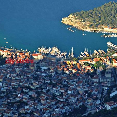 Apartment For 6 In Makarska Centar מראה חיצוני תמונה