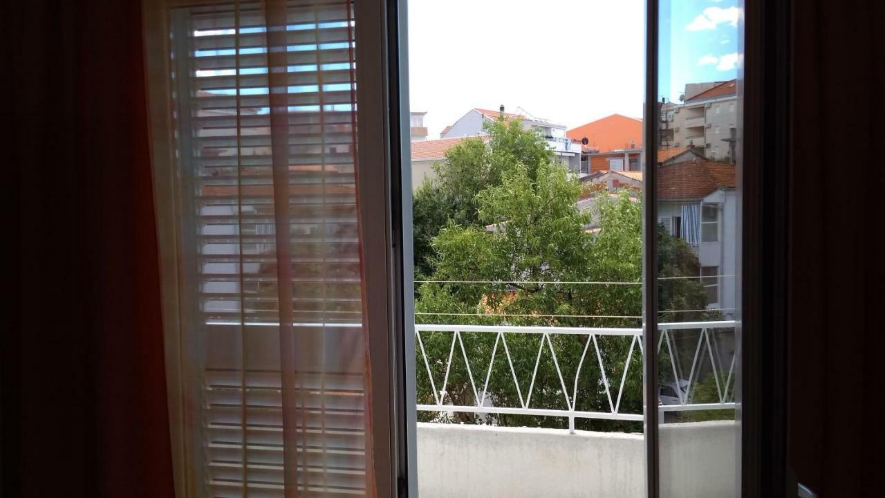 Apartment For 6 In Makarska Centar מראה חיצוני תמונה