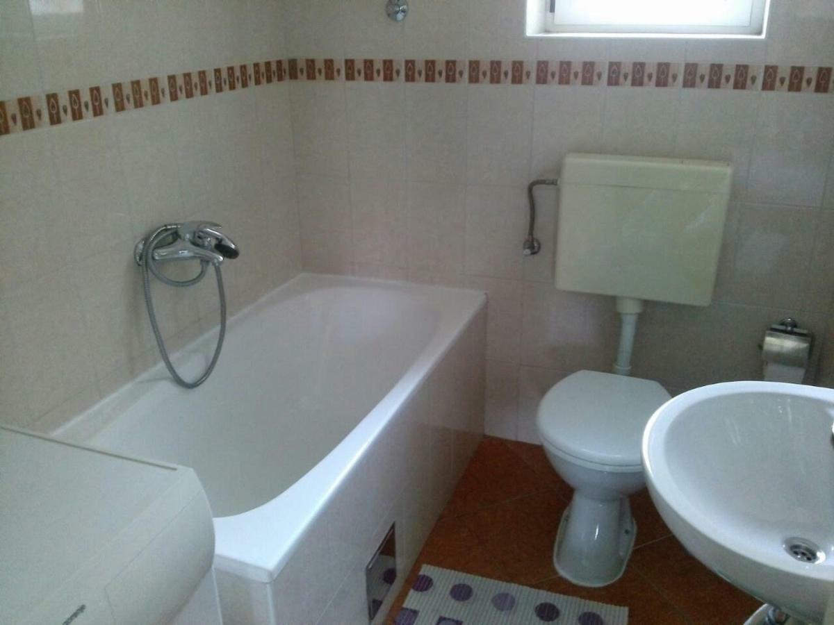 Apartment For 6 In Makarska Centar מראה חיצוני תמונה